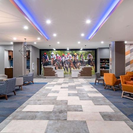La Quinta Inn & Suites By Wyndham Louisville Ne - Old Henry Rd Экстерьер фото