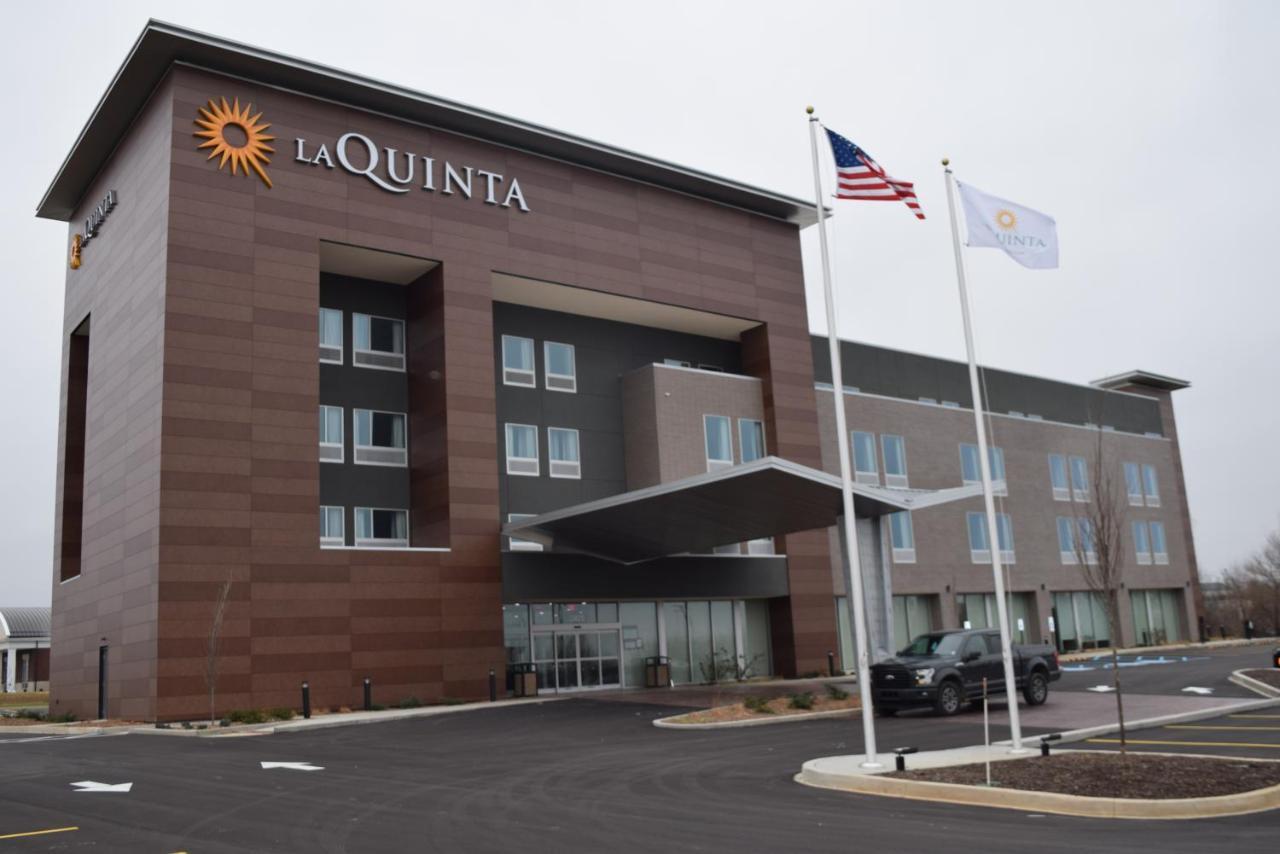 La Quinta Inn & Suites By Wyndham Louisville Ne - Old Henry Rd Экстерьер фото