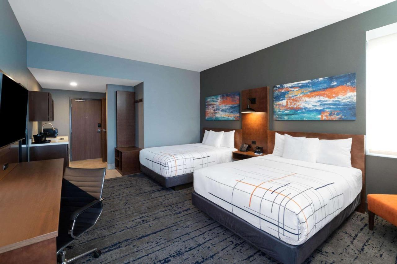 La Quinta Inn & Suites By Wyndham Louisville Ne - Old Henry Rd Экстерьер фото