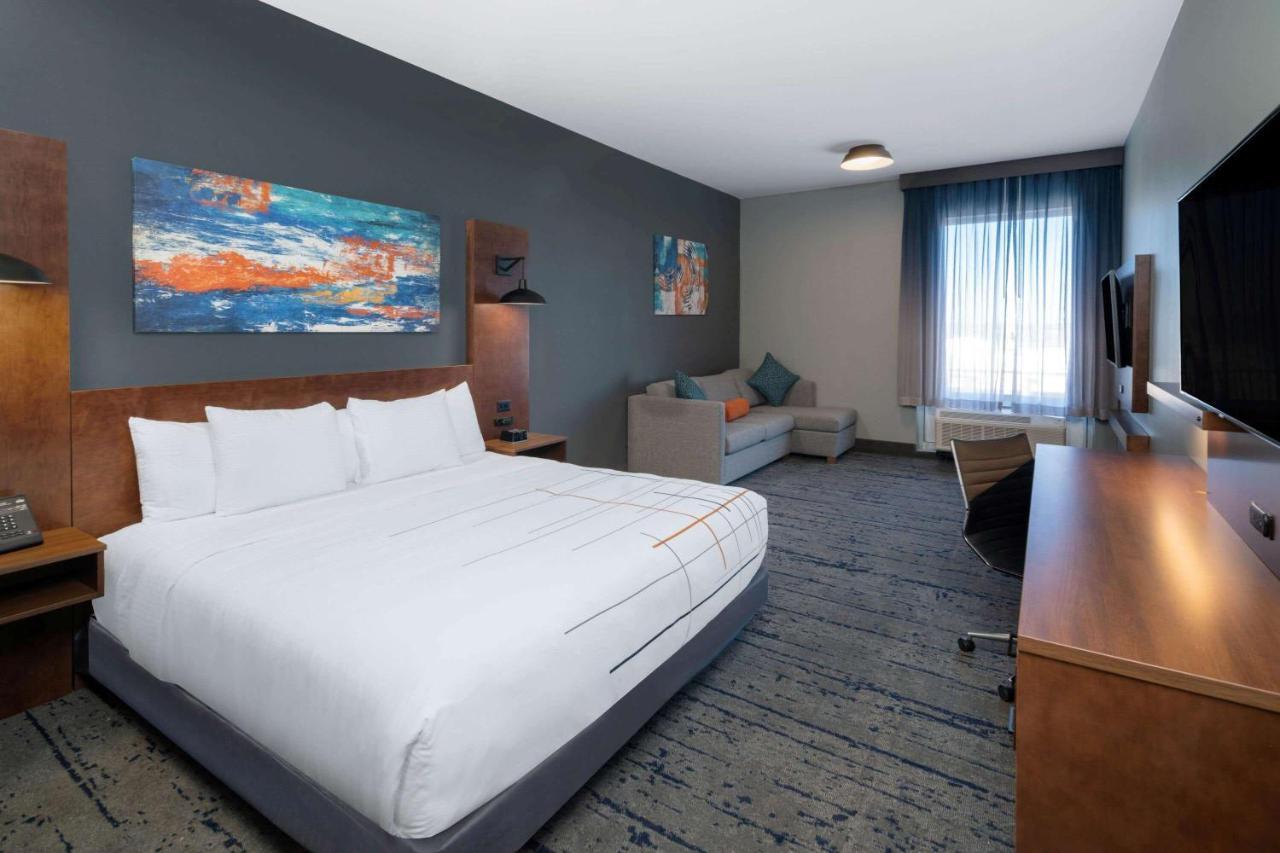 La Quinta Inn & Suites By Wyndham Louisville Ne - Old Henry Rd Экстерьер фото
